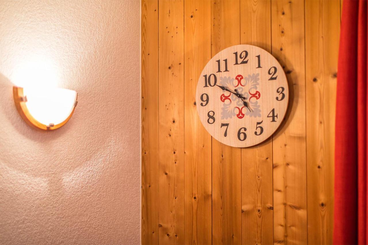 Madame Vacances Les Chalets Du Berger Premium*** La Feclaz Exterior photo