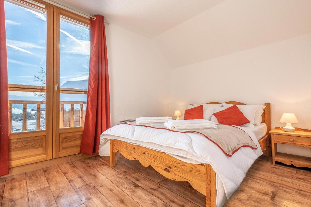 Madame Vacances Les Chalets Du Berger Premium*** La Feclaz Exterior photo